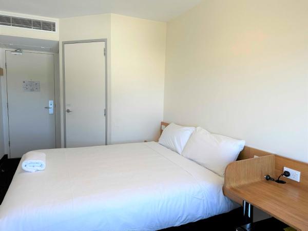ibis budget Sydney Airport : photo 4 de la chambre chambre standard lit queen-size