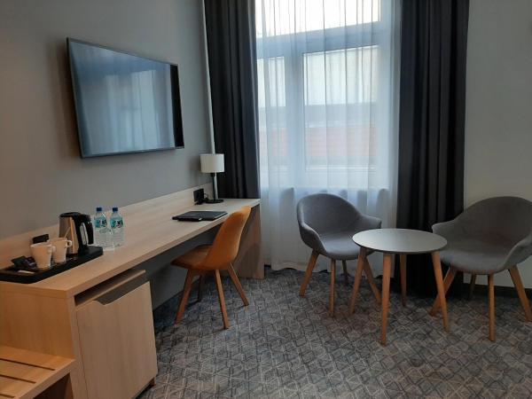 Korona Gold - Korona Hotel Wrocław : photo 7 de la chambre pokój typu deluxe z łóżkiem typu king size od strony dziedzińca - 4 gwiazdki