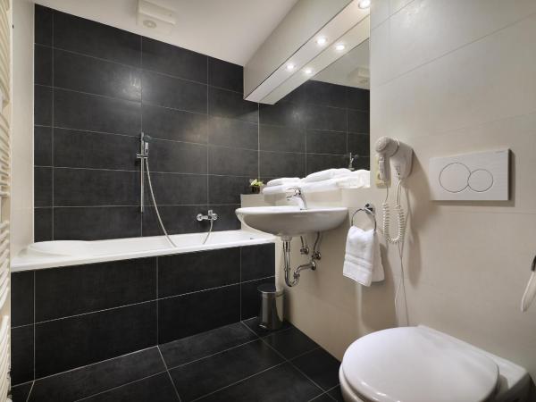 Hotel Morris Relax & Wellness : photo 4 de la chambre suite familiale deluxe