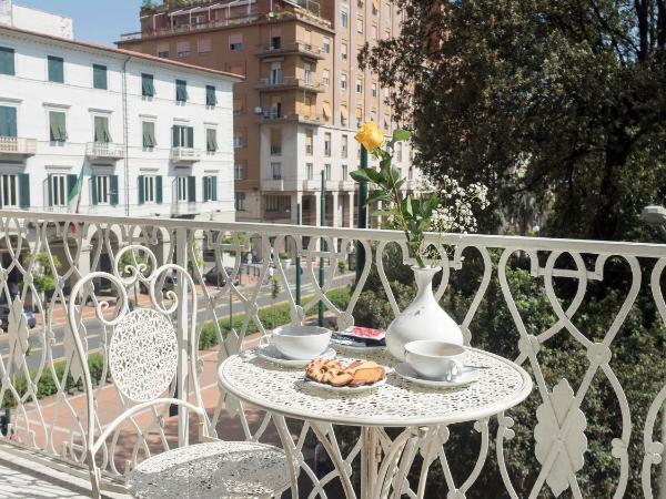 Residenza Viani Guest House : photo 2 de la chambre suite supérieure