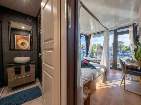 Escale Royale Frejus : photo 10 de la chambre suite lit king-size