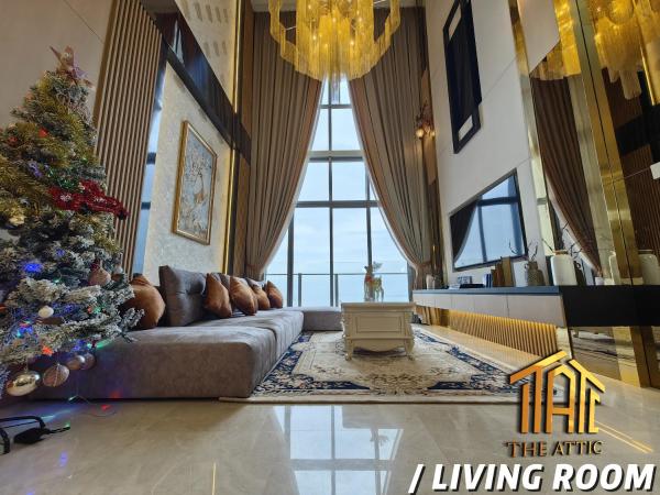 Attic Home Melaka Silverscape Residence & Jonker : photo 3 de la chambre seaview luxury penthouse - private karaoke room i pool table i ps4 i mahjong