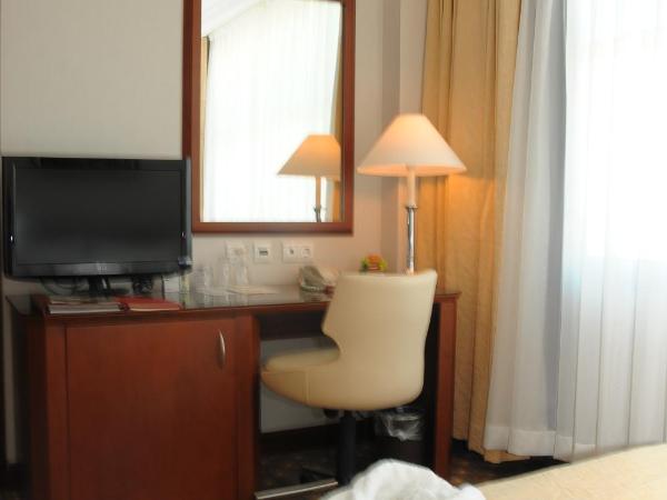 Hotel Midi : photo 2 de la chambre chambre double ou lits jumeaux standard