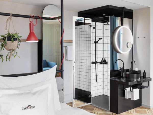 Stay KooooK Bern City - Online Check In : photo 3 de la chambre chambre triple de luxe