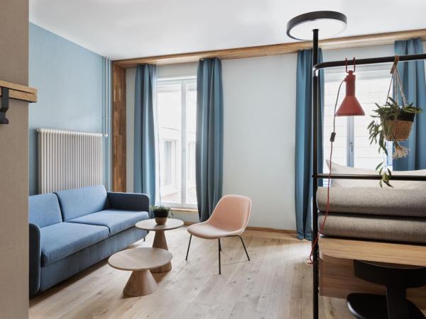 Stay KooooK Bern City - Online Check In : photo 6 de la chambre chambre triple de luxe