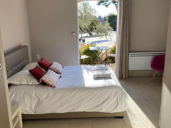 Château Gombert : photo 5 de la chambre chambre double standard