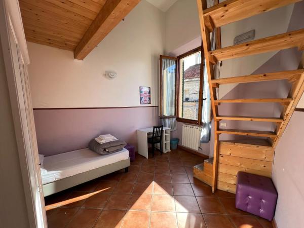 Emerald Palace : photo 3 de la chambre chambre triple - vue sur ville