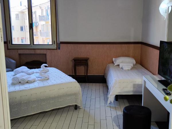Hotel San Felice : photo 3 de la chambre chambre triple standard