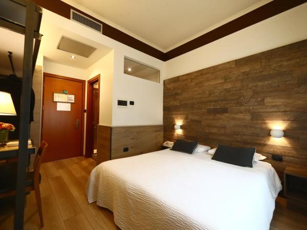 Hotel Italia : photo 2 de la chambre chambre double ou lits jumeaux
