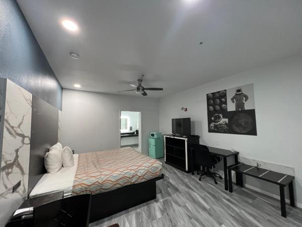 Grand Villa Inn Galleria : photo 2 de la chambre chambre lit king-size - non-fumeurs