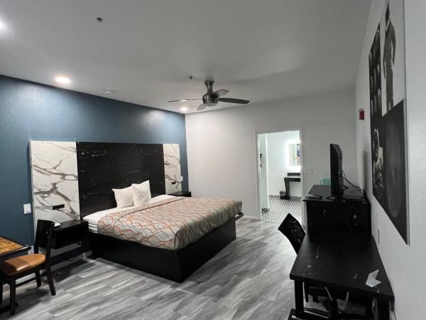 Grand Villa Inn Galleria : photo 8 de la chambre 1 king bed, mobility/hearing accessible room, bathtub w/ grab bars,non-smoking