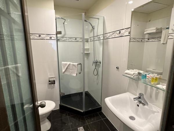 Trinity Hotel : photo 4 de la chambre chambre lit queen-size