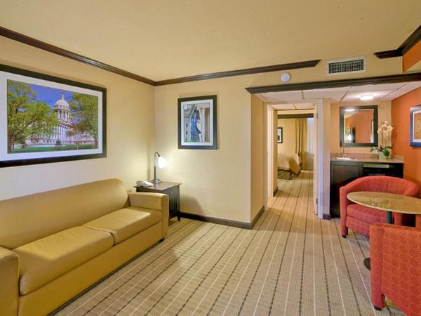 Wyndham Garden Oklahoma City Hotel & Confereance Ctr Near Airport, Fairgrounds Paycom & I40 : photo 6 de la chambre suite 1 chambre avec 2 lits doubles et canapé-lit - non-fumeurs