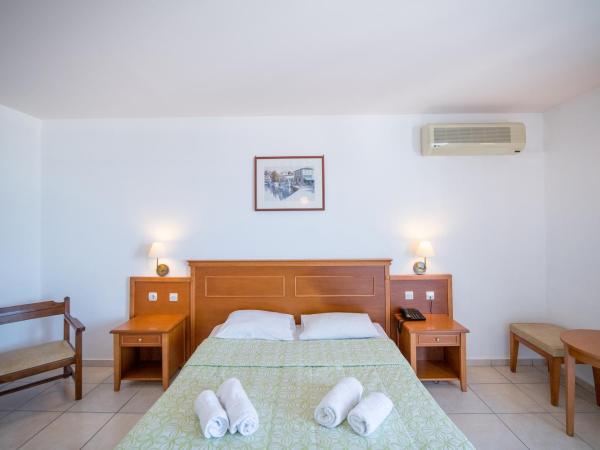 Semiramis Village Hotel : photo 1 de la chambre chambre double ou lits jumeaux - vue sur montagnes