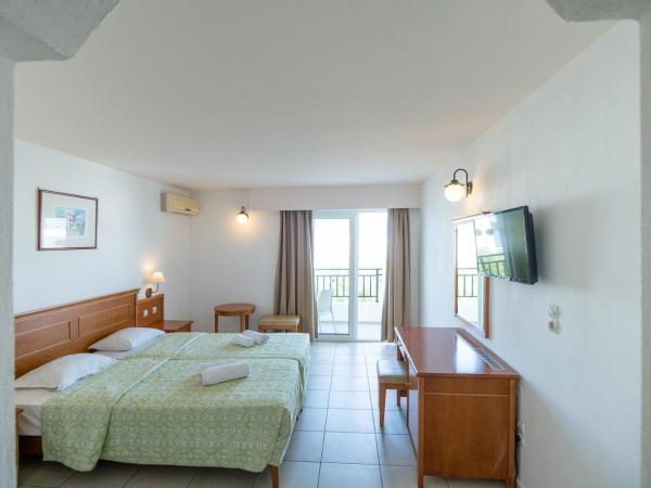 Semiramis Village Hotel : photo 3 de la chambre chambre double ou lits jumeaux - vue sur montagnes