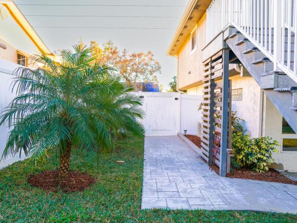 281 W Citrus : photo 3 de la chambre chambre familiale - vue sur jardin