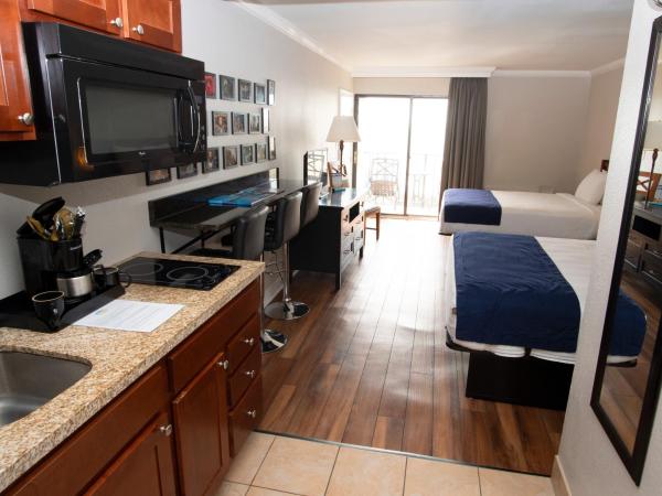 Aqua Beach Inn : photo 3 de la chambre studio lit queen-size