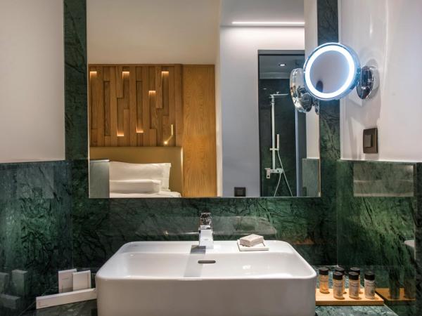 Dimargio Luxury Hotel & Spa : photo 2 de la chambre grande chambre deluxe avec balcon