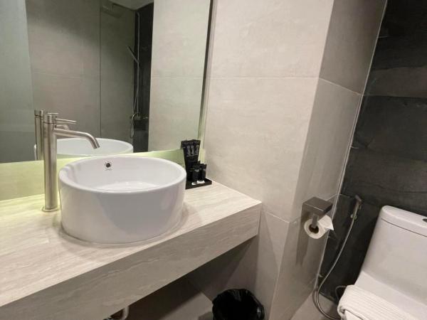 Hermann Hotel Pattaya - SHA Extra Plus : photo 5 de la chambre chambre triple supérieure - vue sur mer