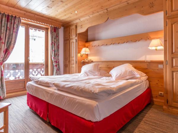 Oustalet : photo 2 de la chambre chambre double ou lits jumeaux - vue sur mont-blanc