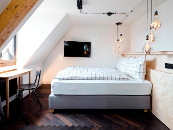 The Lubo - self check-in : photo 1 de la chambre chambre double design