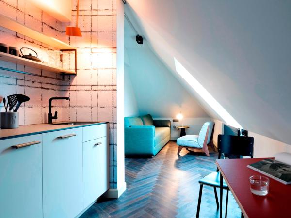 The Lubo - self check-in : photo 6 de la chambre chambre double design supérieure et kitchenette