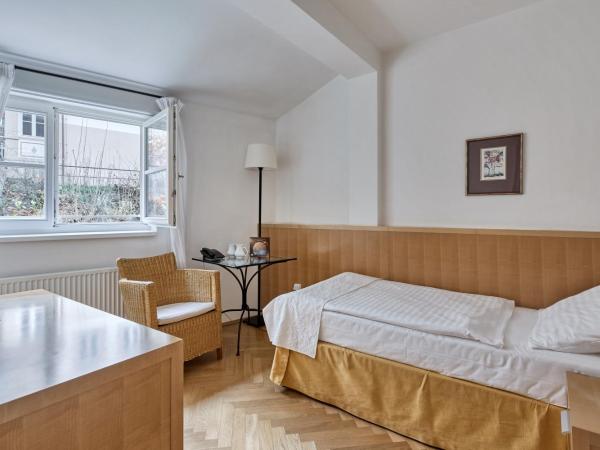 Hotel Palatin : photo 4 de la chambre suite 2 chambres