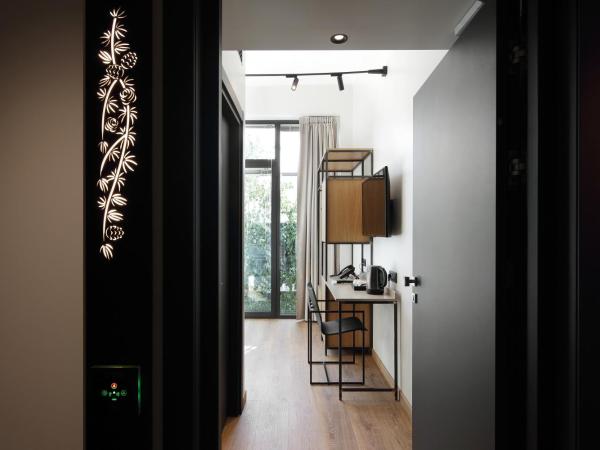 VERSOVERDE HOTEL Alzaia Naviglio Grande : photo 4 de la chambre chambre lit queen-size