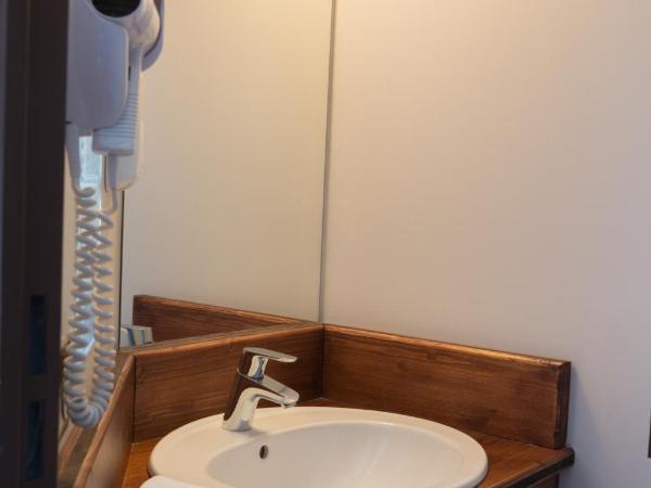 Kyriad Direct Limoges Nord : photo 2 de la chambre hébergement 2 lits simples