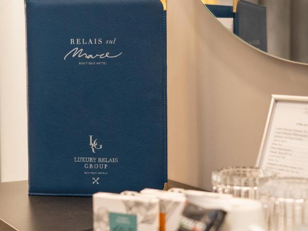 Relais sul Mare Boutique Hotel : photo 7 de la chambre chambre double supérieure avec vue latérale mer