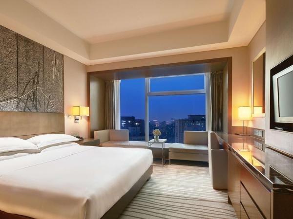 DoubleTree by Hilton Beijing : photo 3 de la chambre chambre lit king-size