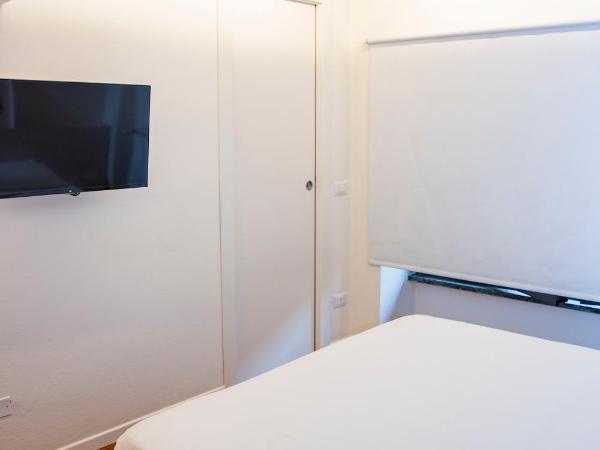 Easy Milano - Rooms and Apartments Navigli : photo 9 de la chambre chambre double