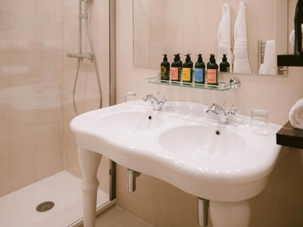 Le Vallon de Valrugues & Spa : photo 5 de la chambre suite junior avec accès gratuit au spa