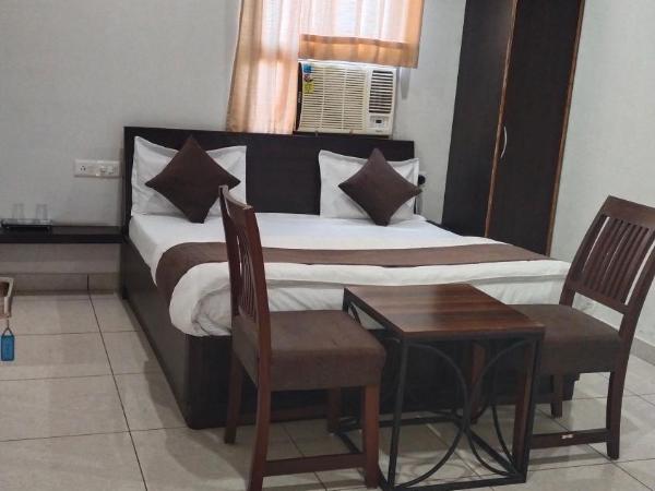 RANGBAARI STAYS & CAFE : photo 5 de la chambre chambre lit king-size - vue sur jardin