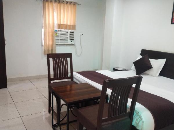 RANGBAARI STAYS & CAFE : photo 2 de la chambre chambre lit king-size - vue sur jardin