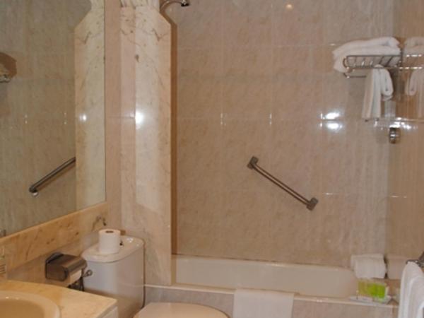 Pensión Alemana : photo 4 de la chambre chambre lits jumeaux supérieure