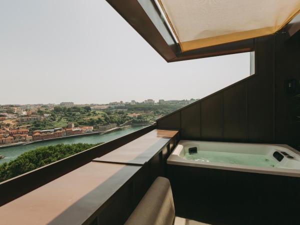 Torel Avantgarde : photo 2 de la chambre suite avec jacuzzi