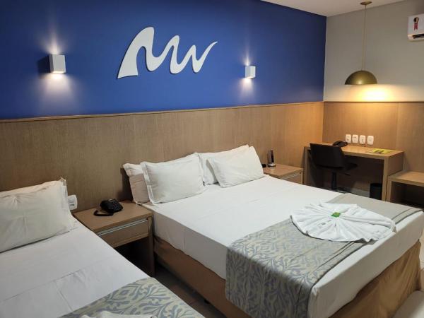 Real Classic Bahia Hotel : photo 2 de la chambre chambre triple - vue sur la piscine