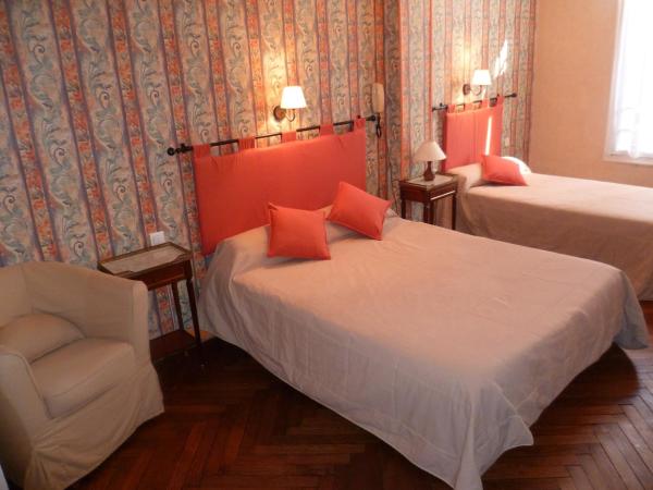 Hôtel Castel Mistral : photo 5 de la chambre chambre triple