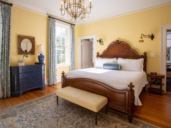 The Gastonian, Historic Inns of Savannah Collection : photo 2 de la chambre casimir pulaski room - grand superior king with balcony