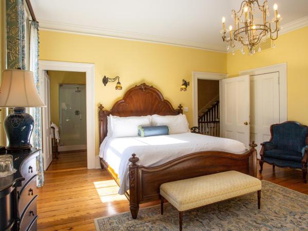 The Gastonian, Historic Inns of Savannah Collection : photo 1 de la chambre casimir pulaski room - grand superior king with balcony