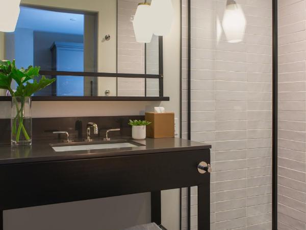 Kimpton Everly Hotel Hollywood, an IHG Hotel : photo 4 de la chambre chambre avec 2 lits queen-size essentielle - vue sur panneau hollywood