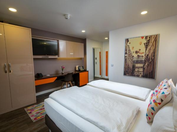 Hotel Kreis Residenz München : photo 7 de la chambre chambre supérieure avec balcon