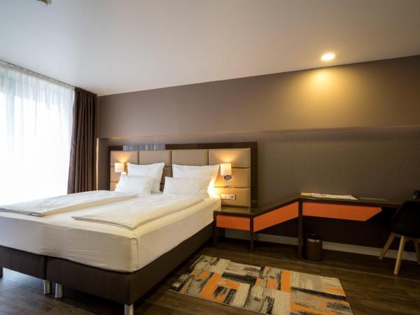 Hotel Kreis Residenz München : photo 6 de la chambre suite exécutive avec balcon