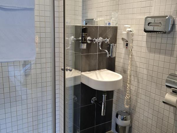 BinderS Budget City-Mountain Hotel : photo 3 de la chambre chambre simple standard