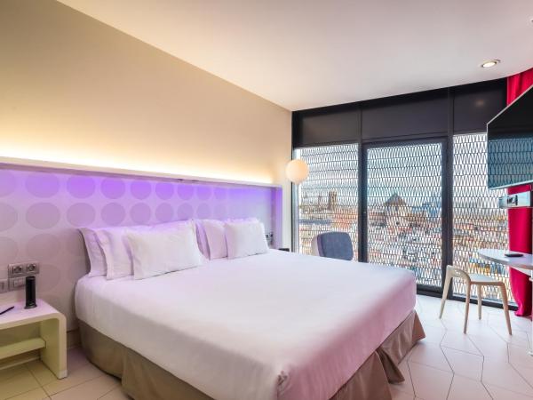 Barceló Raval : photo 1 de la chambre hébergement de luxe - vue sur ville de barcelone