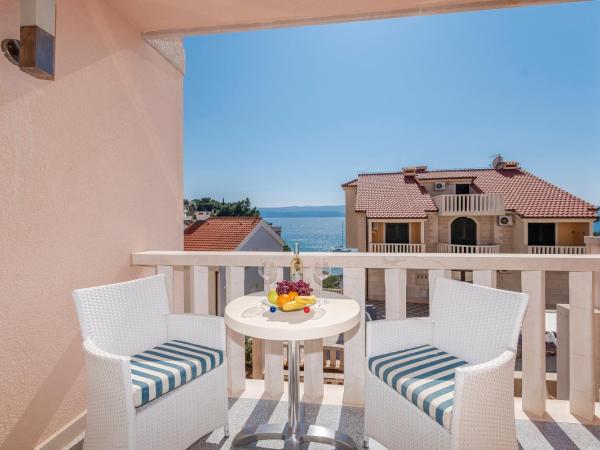 Hotel Villa MiraMar : photo 8 de la chambre chambre triple supérieure