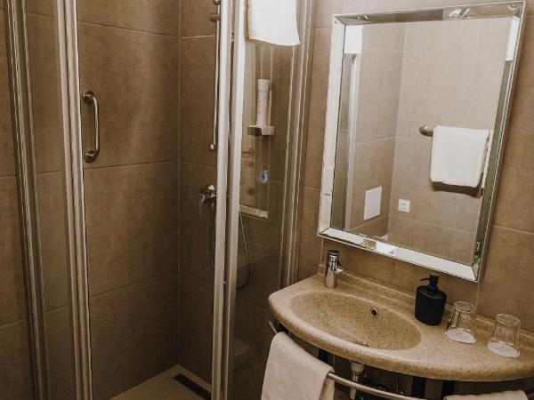 Hotel Piano : photo 1 de la chambre chambre triple