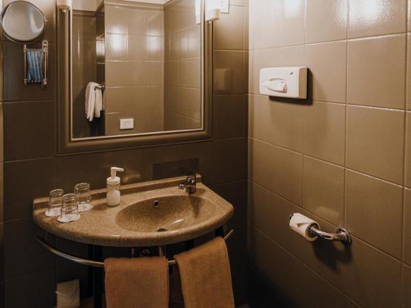 Hotel Piano : photo 5 de la chambre chambre double ou lits jumeaux