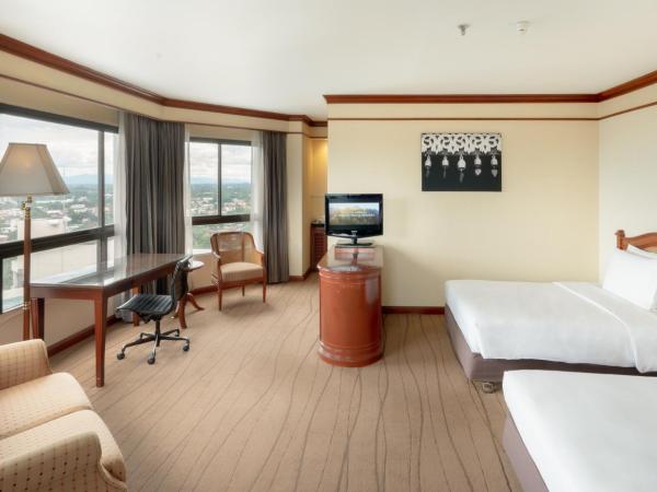 Centara Riverside Hotel Chiang Mai : photo 3 de la chambre grande suite avec 2 lits doubles - vue sur rivière